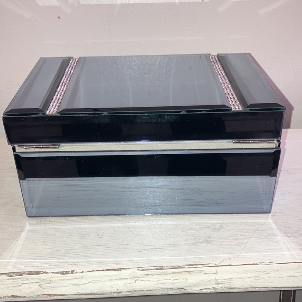 Tahari Home Mirrored Jewelry Box w/ Bling